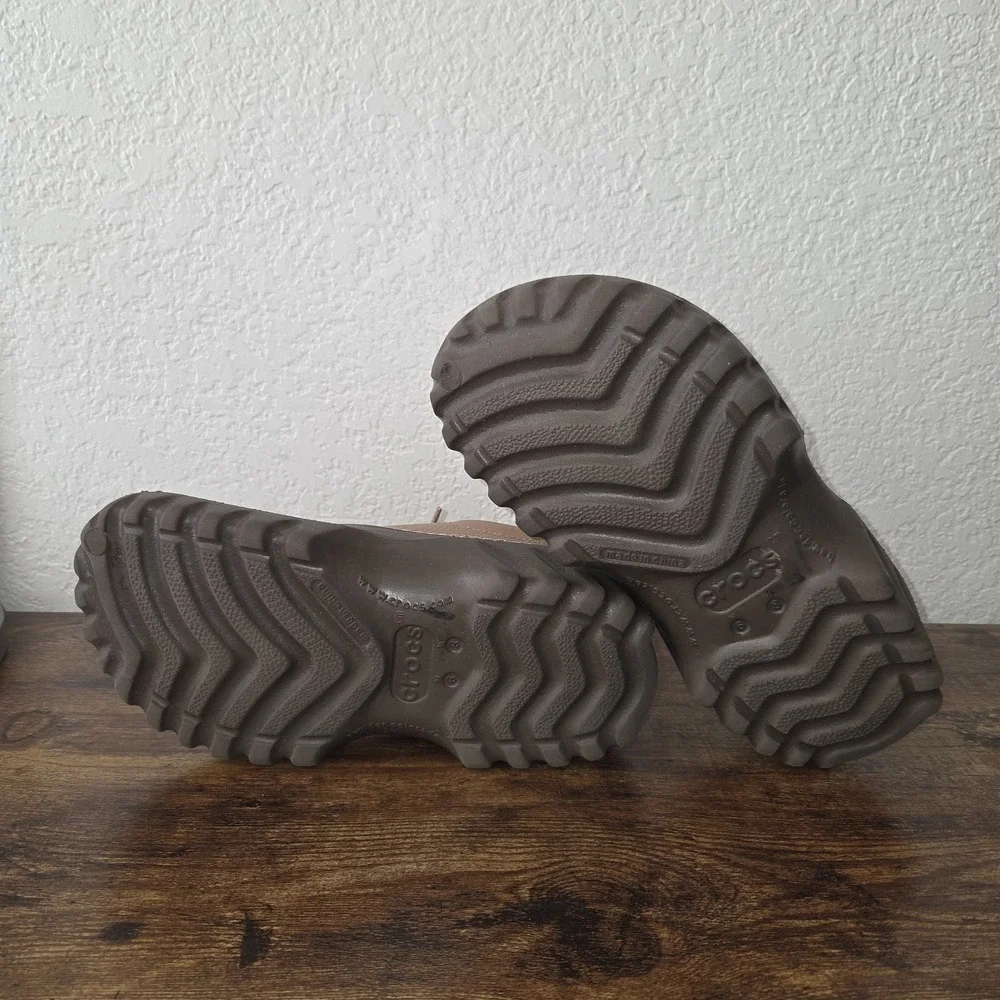 Crocs Axel Islander Lace Up‎ Shoes Unisex Mens 6 Womens 8 Tan Leather Duck Boot